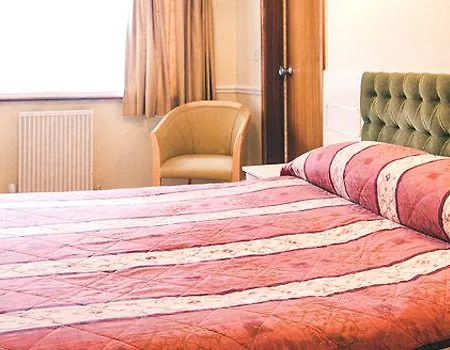 Stafford 2* Saint Helier Jersey