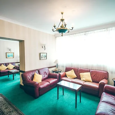 Stafford Hotel 2*
