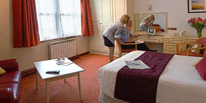 Stafford 2* Saint Helier Jersey